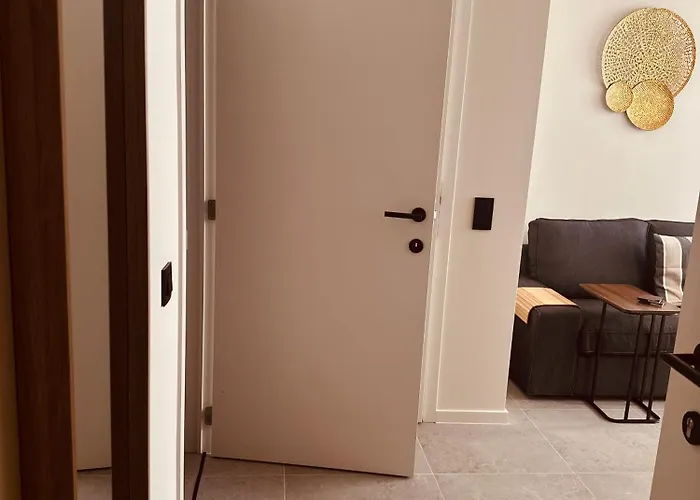 Christina's 1 Bed-first Floor 4 Min From * Oostende