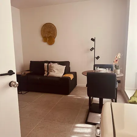 Christina's 1 Bed-first Floor 4 Min From Lejlighed *