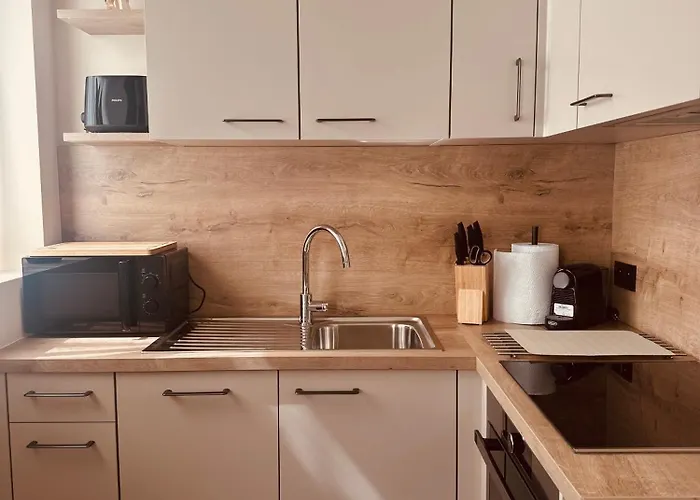 Christina's 1 Bed-first Floor * Ostenda