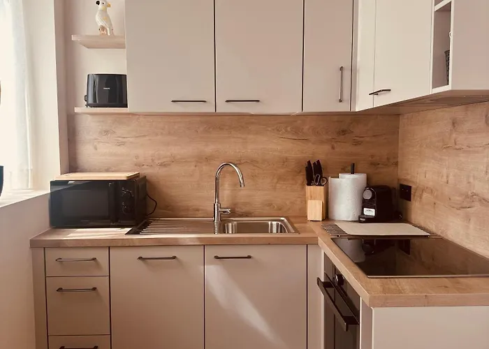 Christina's 1 Bed-first Floor * Ostenda